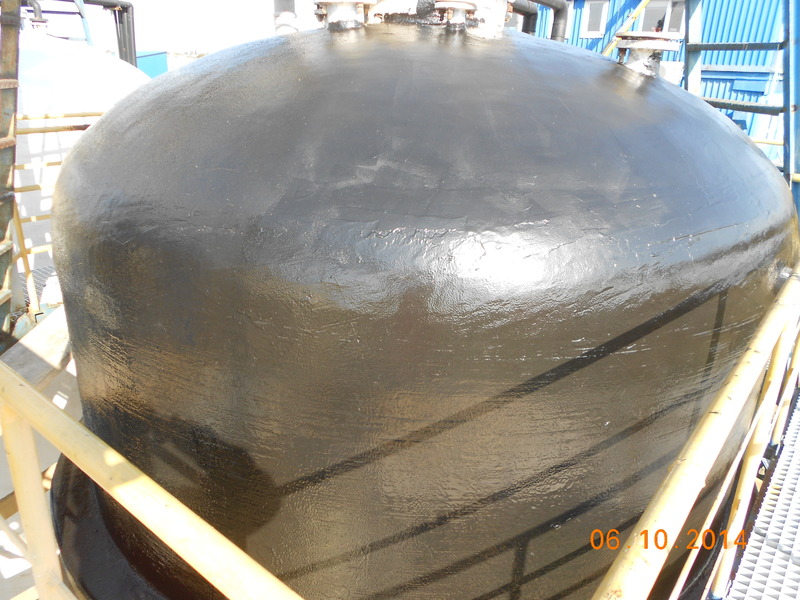 Corrosion protection of a fiberglass tank for hydrochloric acid