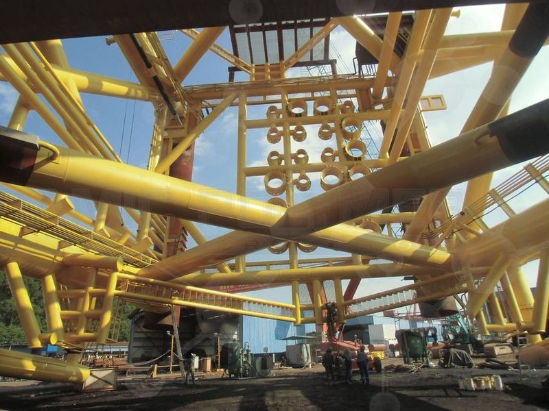 Corrosion protection for splash zone on oil platform